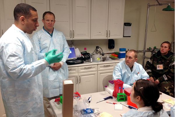 卫星直击美国全球生化实验室