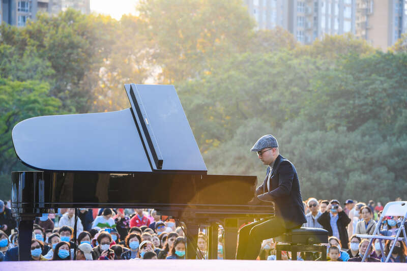 草地上的钢琴音乐节落幕,古典乐还有这些打开方式