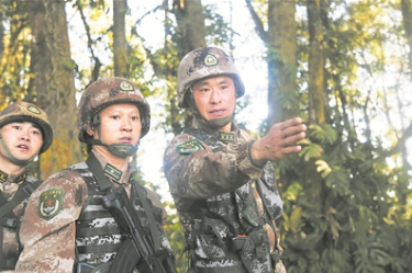 全国人大代表,西藏军区某边防团团长侯云—生死路上立身为旗