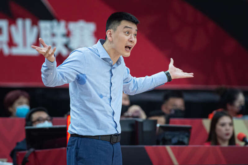 辽宁主帅杨鸣:这场比赛显示出与"十冠王"的真实差距