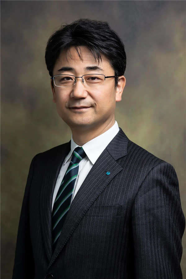 大门和人：我感受到了上海贴心的营商服务 | 百年大党-老外讲故事（33）（最新发布）