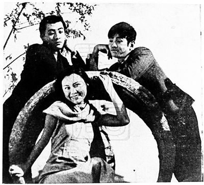 从电影到舞台:总有青年正在《十字街头》