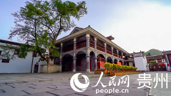 遵义会议纪念馆副馆长张小灵:传承红色基因 汲取奋进