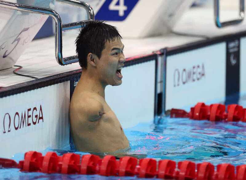 年里约残奥会 男子100米仰泳s6级比赛中 伦敦残奥会该项目冠军郑涛 以