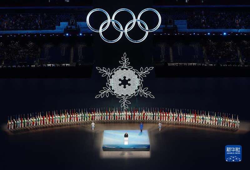 空灵浪漫的冰雪世界我驻外人员华侨华人和留学生热议北京冬奥会开幕式