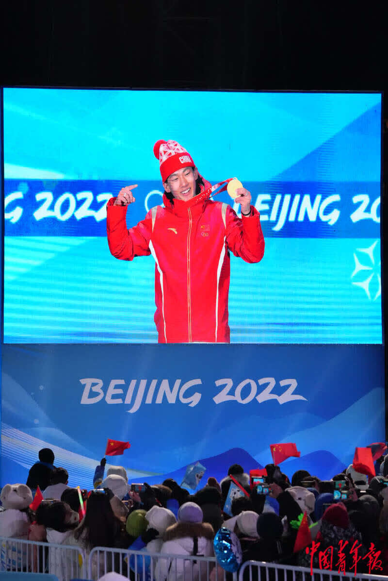 中国冬奥会首枚奖牌_冬奥小项会项目有哪些_中国冬奥会金牌第一人