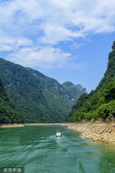 湖北宜昌清江画廊旅游升温游客醉心山水之间