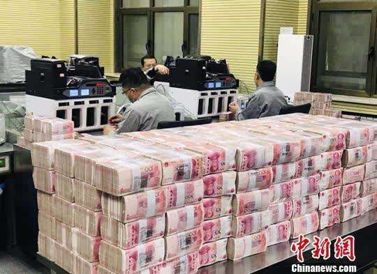 人民币越来越国际范儿!在全球外汇储备占比创新高