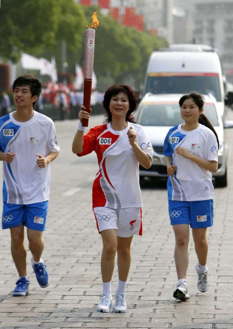 徐莉佳传媒之声丨专访80年代乒坛"大魔王"曹燕华