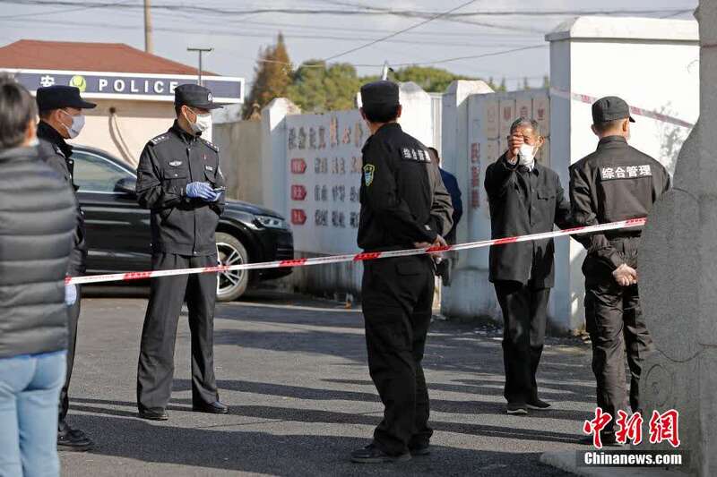 上海浦东祝桥镇营前村列为中风险地区 实行道路封闭