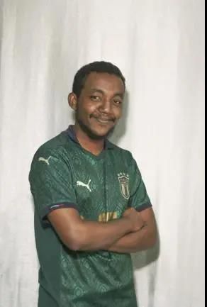 mohamedben hachim 哈池1号球员(来自科摩罗)在队伍里我的中文不太好