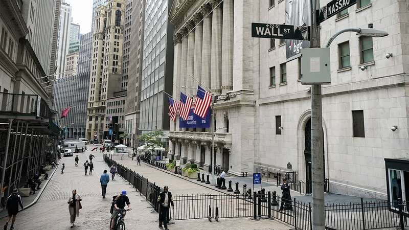 纽约年轻人计划"重新占领华尔街":金融巨头们应该进监狱!