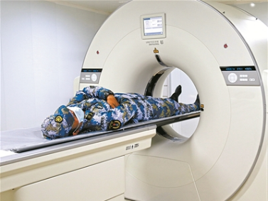 医疗船上设备先进,可为官兵提供优质服务.