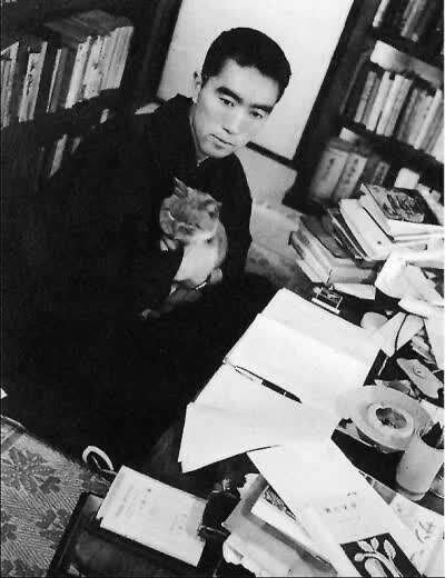 三岛由纪夫与猫 资料图片