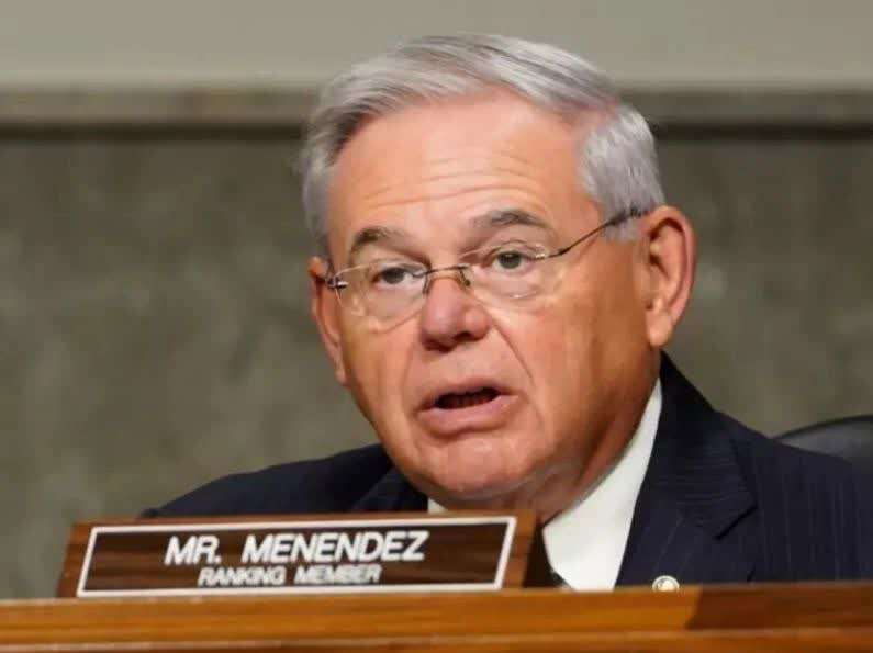 鲍勃·梅嫩德斯