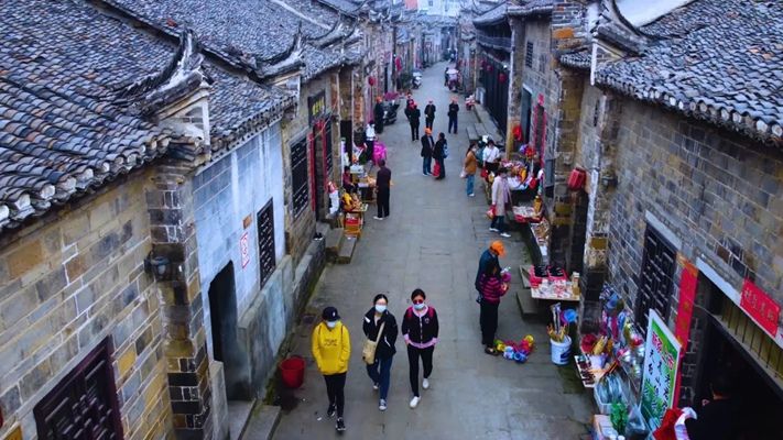 庆祝建党百年发现最美铁路再出发