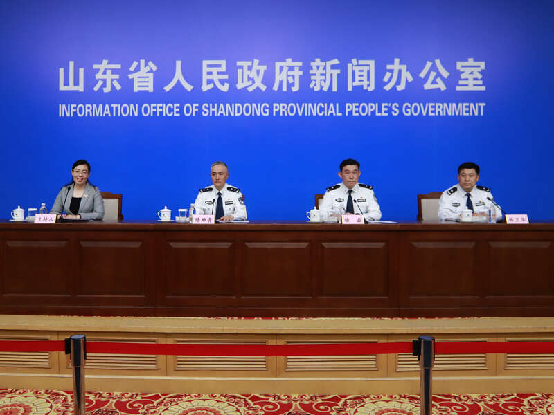 在今天召开的山东省政府新闻发布会上,山东省公安厅副厅长修潍青介绍