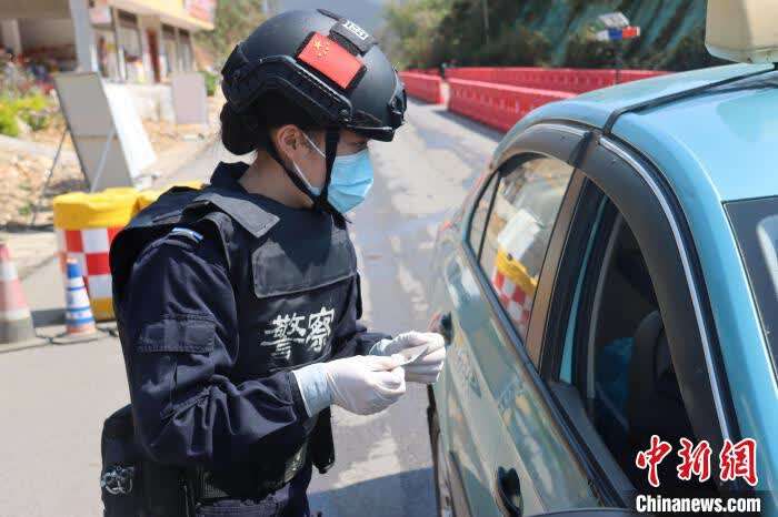 边境一线警二代巾帼本色照亮边疆