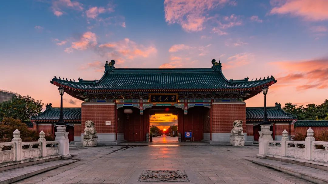 永远跟党走,交大稳发展——新党员代表,上海交大学生