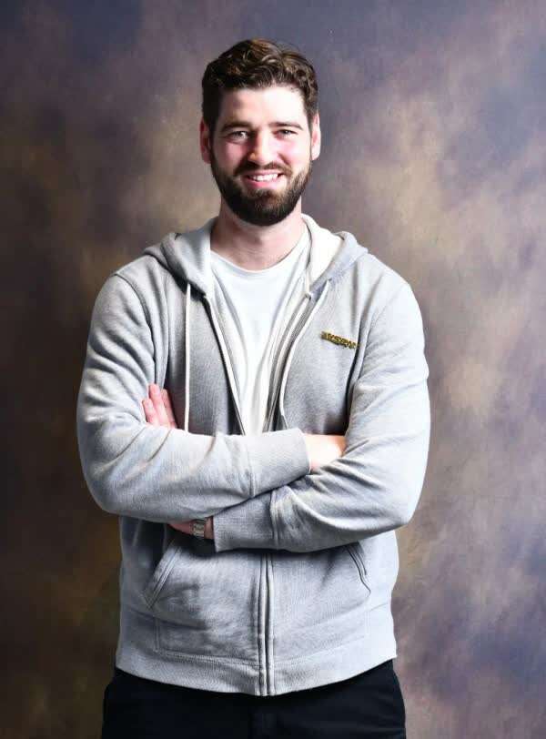 莫磊:上海正在打造"全球电竞之都",我想让女友也来看看 | 百年大党