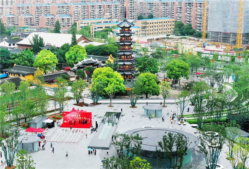 上海龙华广场改造后全新亮相