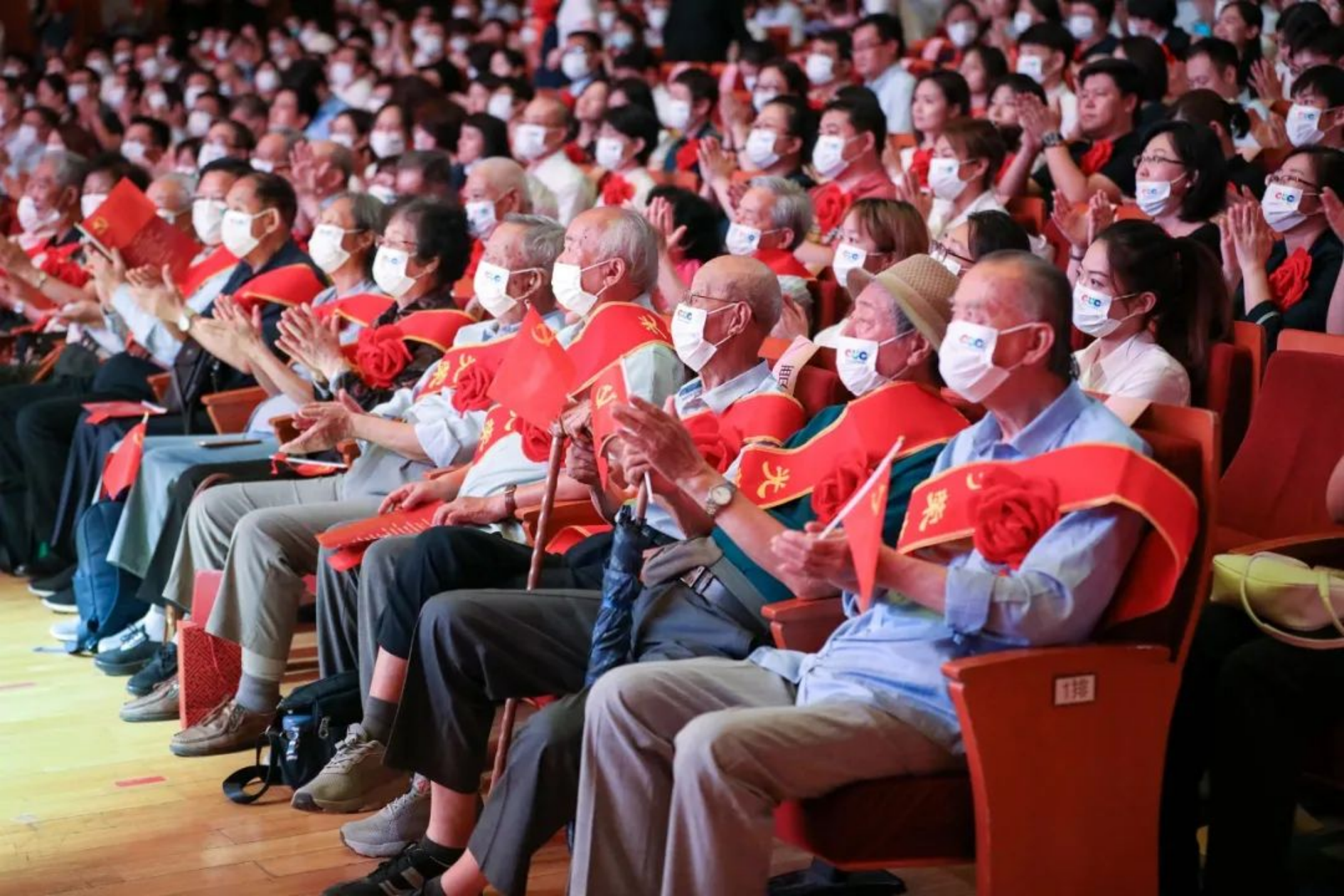 致敬|中国传媒大学庆祝中国共产党成立100周年"七一"表彰大会暨主题