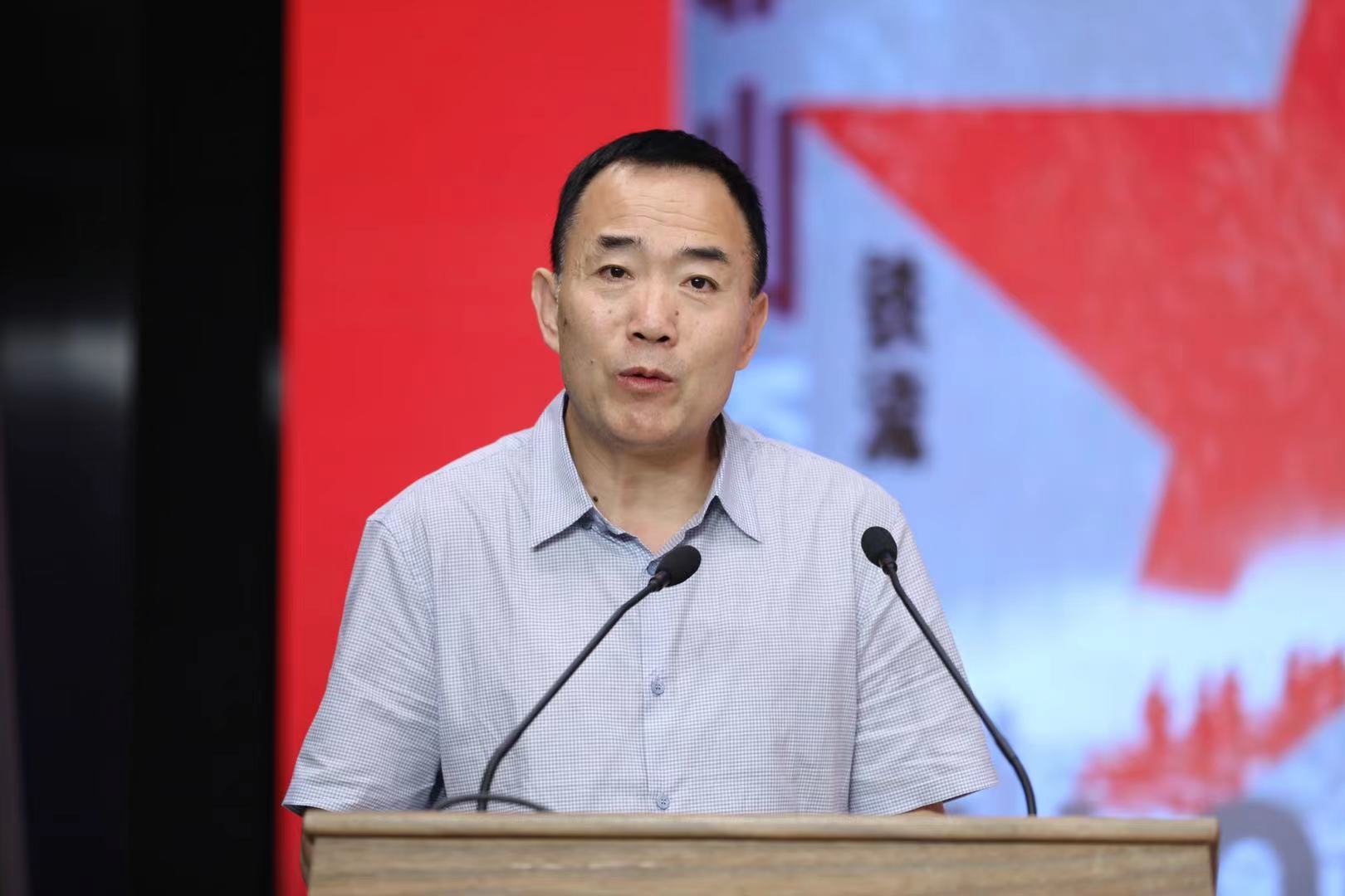 铁流靠山进入微观历史看见普通民众