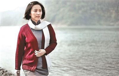 她饰演过杨开慧,贺子珍,江姐,汪霞,孙维世,龚全珍等众多女性角色,90%