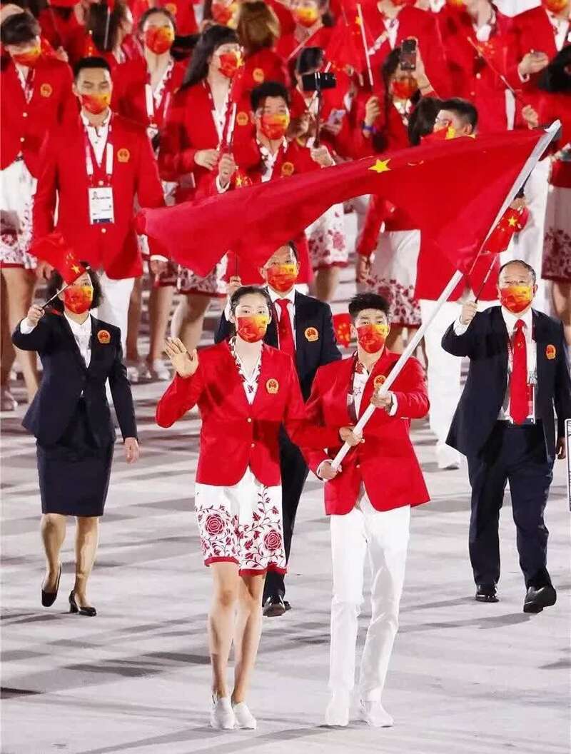 东京奥运会中国代表团礼服出自杭州艺尚小镇设计师之手