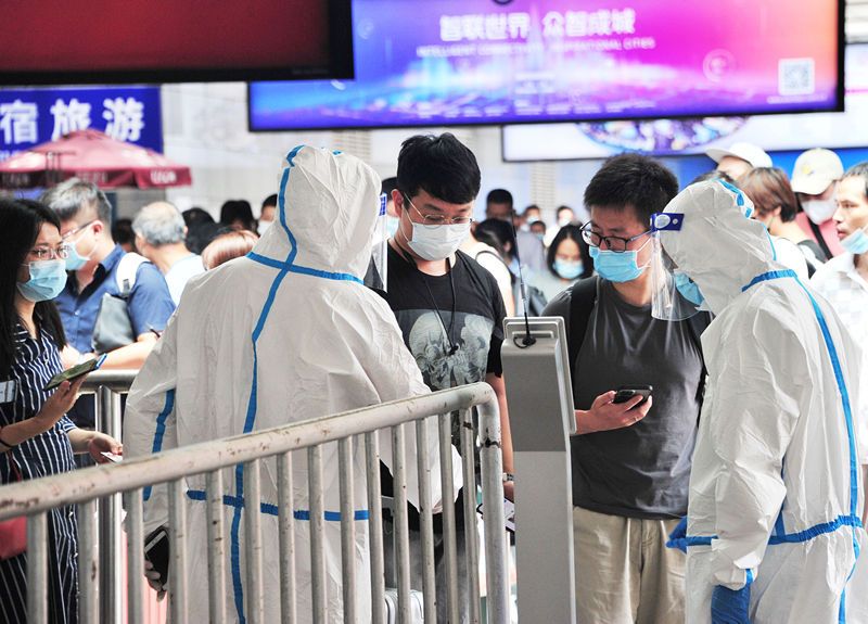 上海各火车站防控新冠疫情升级