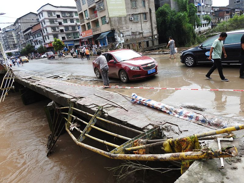 四川暴雨12万余人受灾 达州两县启动防汛i级响应