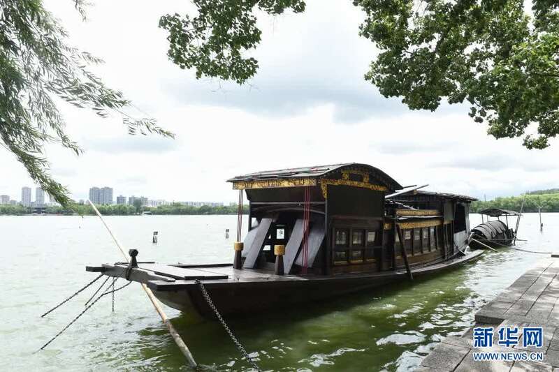 这是嘉兴南湖红船(8月3日摄).新华社记者 翁忻旸 摄