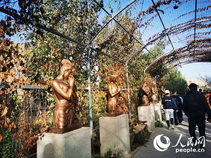 莫高里工匠村一角。人民网记者 赵光霞摄