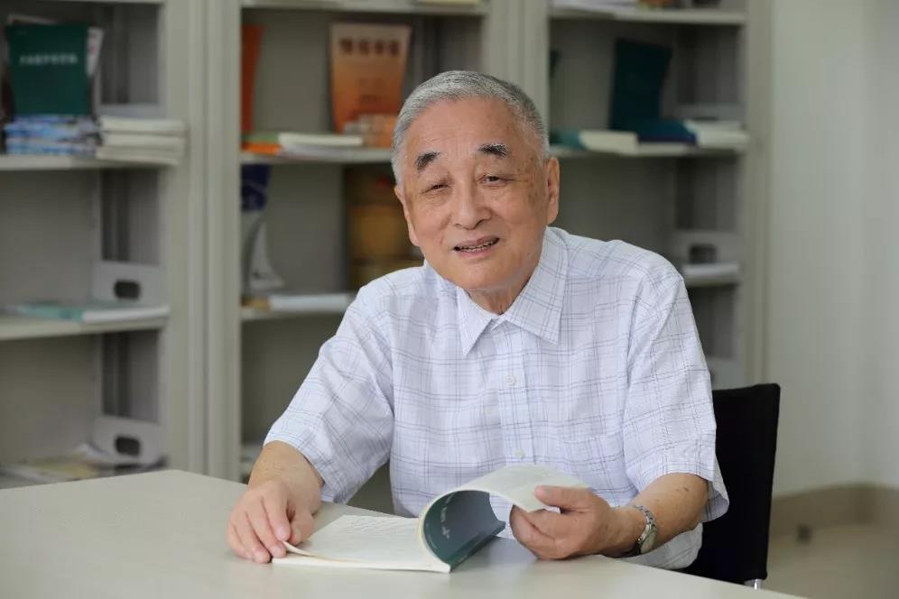 信仰的力量吴慰慈严谨从教勤奋治学