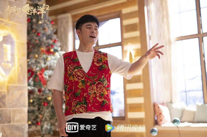 群星贺岁假日暖洋洋2导演姚晓峰将大家喜闻乐见的喜剧元素融合起来