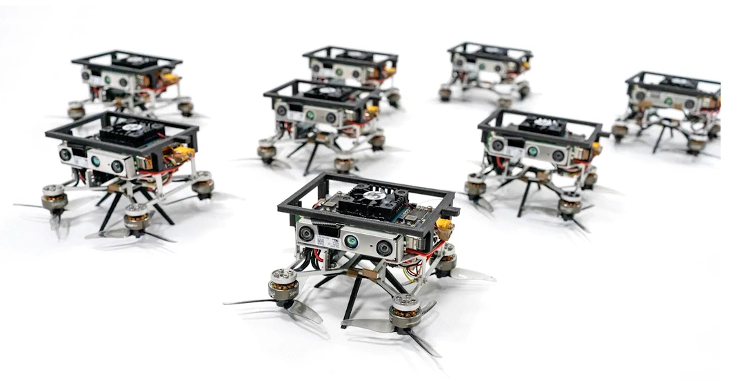 谈及未来应用,高飞认为,在火灾等搜救场景中,小型集群机器人能够更好