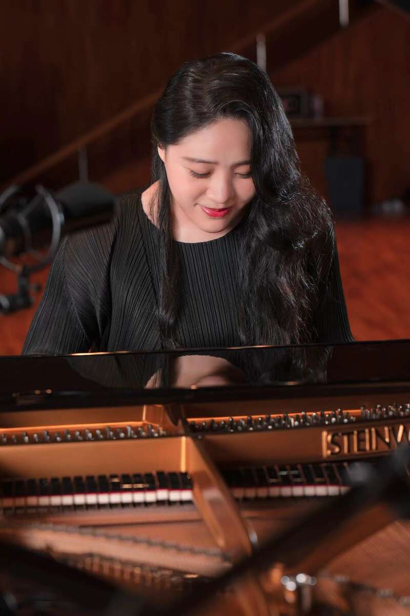 跟着音乐去旅行钢琴家左章新专辑分享会举行