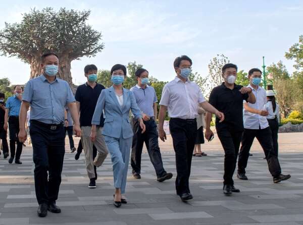 郑州各县市书记市长带头逛夜市吃烧烤人间烟火气最抚凡人心