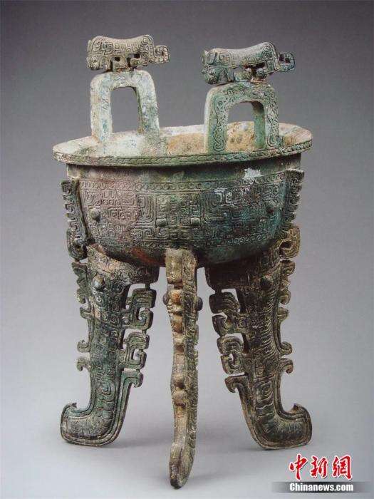 徐长青：商代伏鸟双尾青铜虎讲述了怎样的青铜文明？