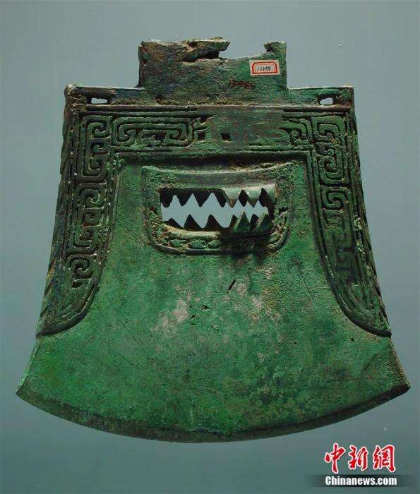 徐长青：商代伏鸟双尾青铜虎讲述了怎样的青铜文明？