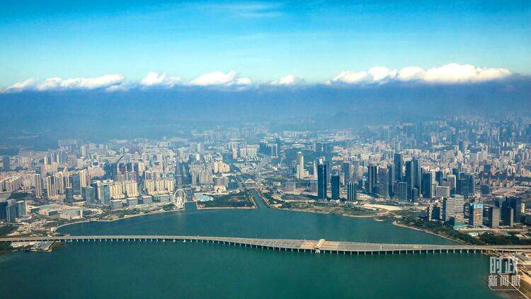 时政新闻眼丨第10次开讲“新年第一课”,习近平深刻阐述“中国式现代化”