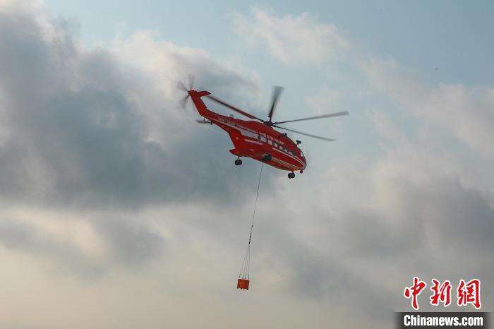 昆明航空救援支队开展直升机吊网训练应对多灾种救援