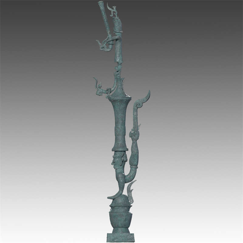 铜罍座倒立鸟足顶尊神像。四川省文物考古研究院供图