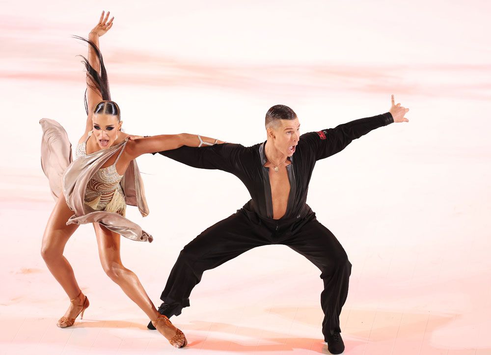 第十一届世界体育舞蹈节精彩纷呈中国选手成绩优异