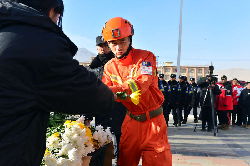 新闻频道>热点>正文 摄影:陈斌 王锦涛 邸敬元 杨翘楚