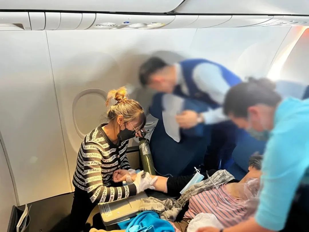 Bsport体育|东亚娱乐集团|排名第一直博的厦大学生在飞机上出手了