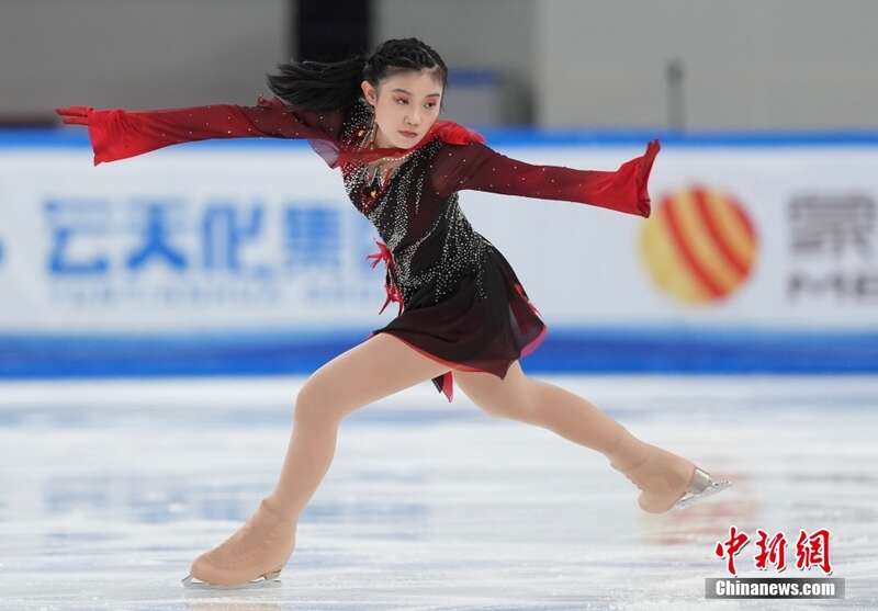 十四冬花样滑冰女单短节目比赛举行