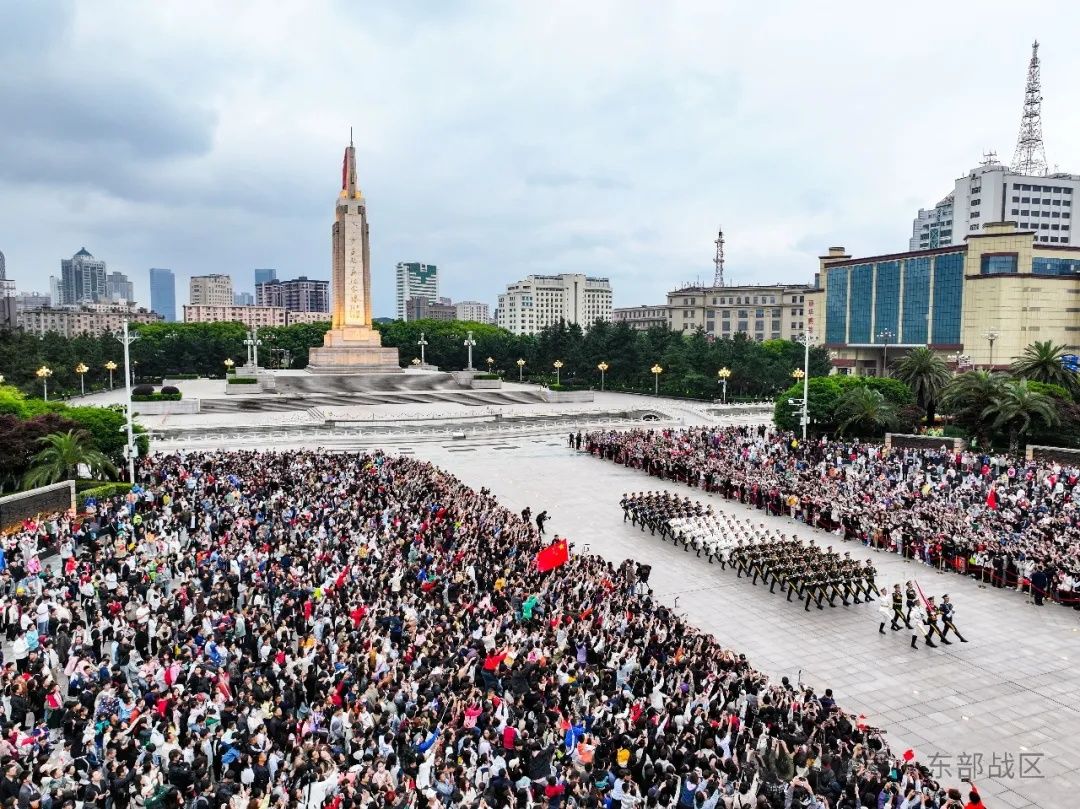 这场升旗仪式,太燃了!