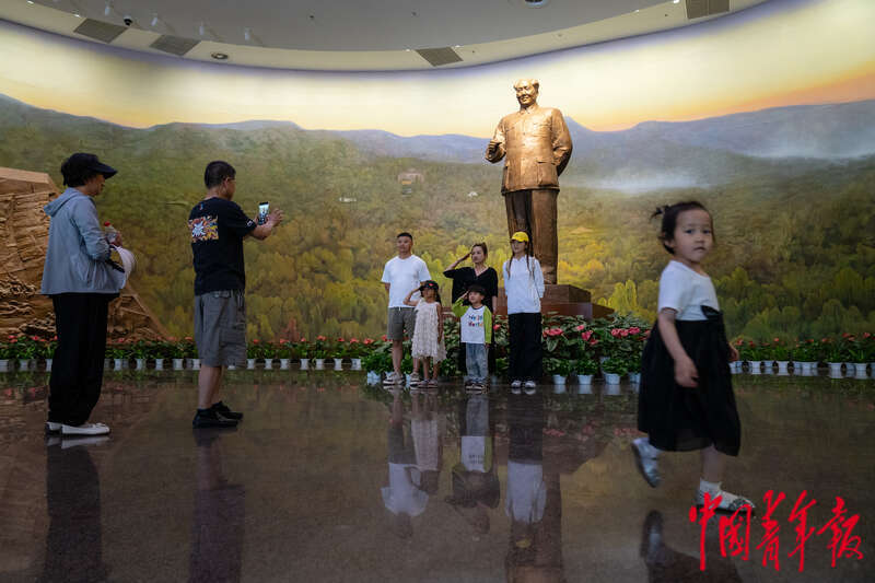 在中国科学家博物馆 感受科技报国情怀