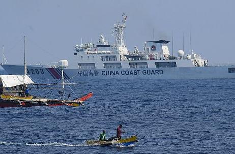 中国海警依法驱离日非法进入我钓鱼岛领海船只中国海警舰艇依法对其采取